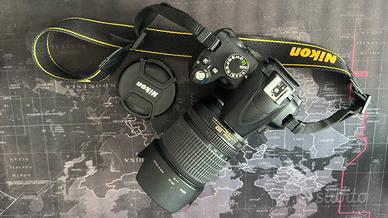 NIKON D3000 -PERFETTA PARI AL NUOVO-