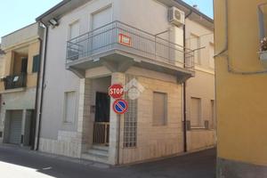 PORZIONE DI BIFAMILIARE A CAMPOMARINO