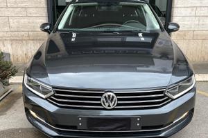 Volkswagen Passat 1.6 TDI 120cv DSG Executive
