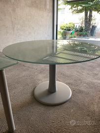 Tavolo rotondo in vetro acidato