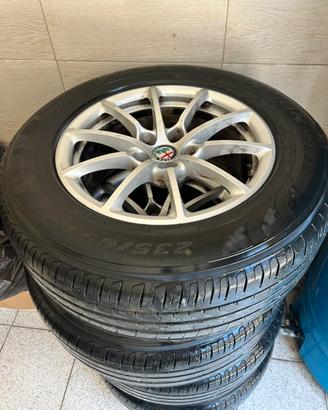 CERCHI E GOMME 235/65 r17 ALFA ROMEO STELVIO