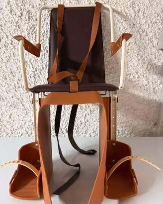 Seggiolino posteriore vintage per bambini