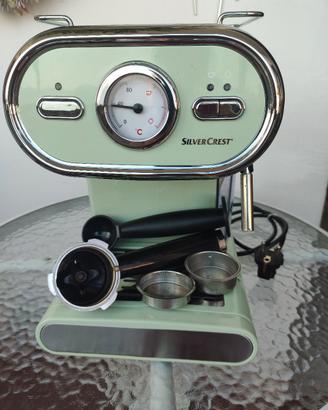 Macchina del caffè e del cappuccino 