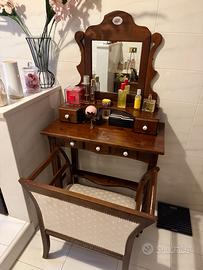 Toilette e mobiletto bagno arte povera