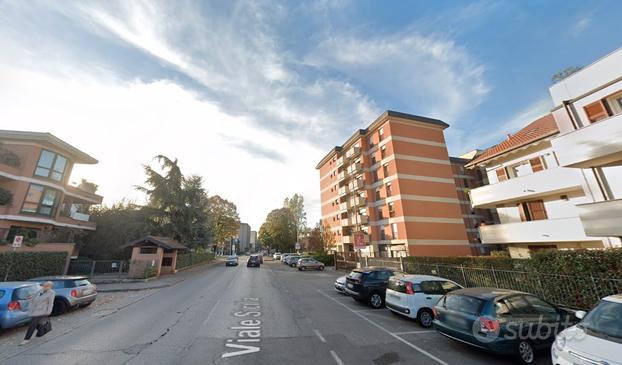 Trilocale con Parco e Piscina condominiale a Monza