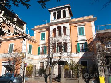 Appartamento dell'800 su 2 piani in stile Liberty
