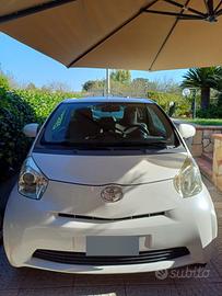 Toyota iQ 1.0 VVT-i Multidrive Automatica Bianca