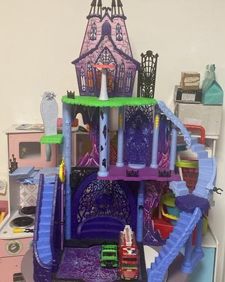 Castello monster high