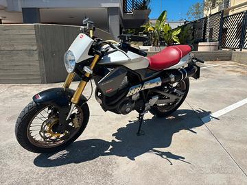 Derby Mulhacen 659cc ,Monta Monocilidro Yamaha 660