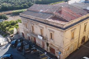 Prestigiosa Casa Storica Indipendente con Giardino