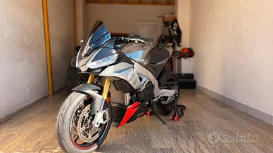 Aprilia tuono v4