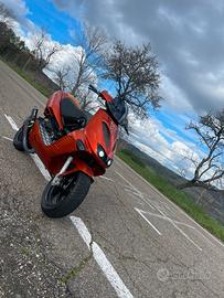 Aprilia sr