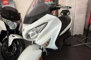 Suzuki burgaman 200 come nuovo