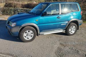 Nissan terrano 2 3.0