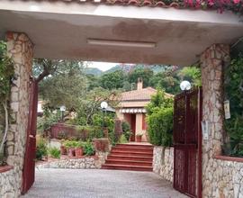 VILLA a CEFALU Sicilia VICINO SPIAGGIA