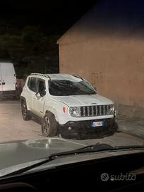 Jeep Renegade in blocco o per pezzi di ricambio