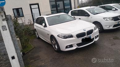 auto pronta al uso appena tagliandata 