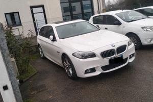 auto pronta al uso appena tagliandata 