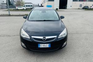 Opel Astra 1.7 CDTI 110CV Sports Tourer Cosmo