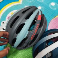 due caschi bici da corsa rudy/giro