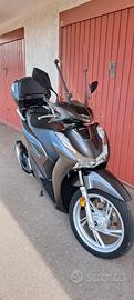  Honda SH150 cc  