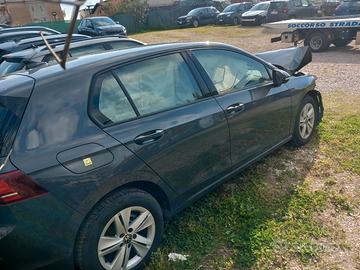 Volkswagen Golf 2.0 TDI 115 CV SCR Life SINISTRATA