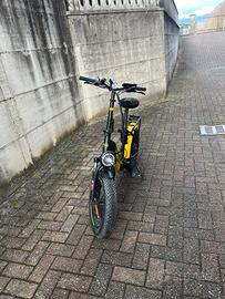 Bici elettrica Fat E-bike Ducati Scrambler SCR-X