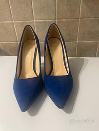 Scarpe blu elettrico