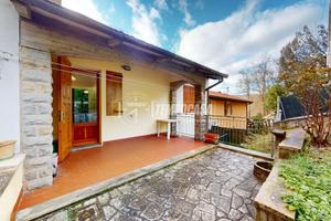 TRILOCALE CON GIARDINO, BALCONE E GARAGE A RIOLA