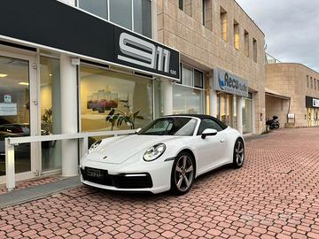 Porsche 911 Carrera 4 Cabriolet