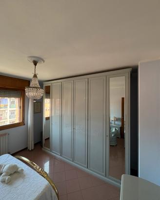 Camera da letto classica avorio/ grigio perla