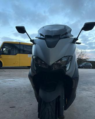 Tmax 560