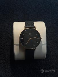 Orologio Daniel Wellington Petite Nero  color oro