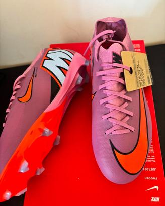 Nike scarpe da calcio rosa numero 38