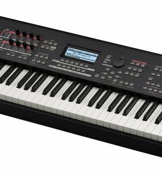 Workstation Yamaha Mox8