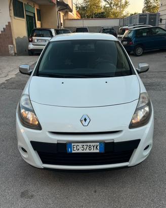 RENAULT CLIO 1.5 DIESEL 75 CV PARI NUOVO