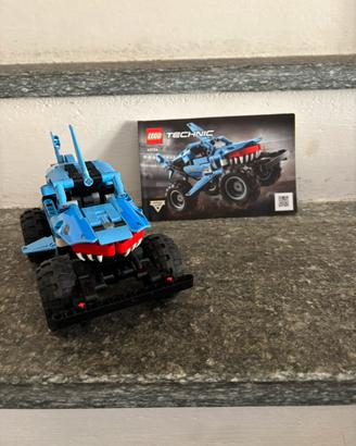 Lego Technic Megalodon 42134