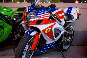 Suzuki gsrx 1000