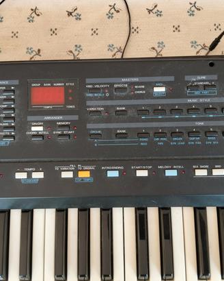 tastiera Roland E 15