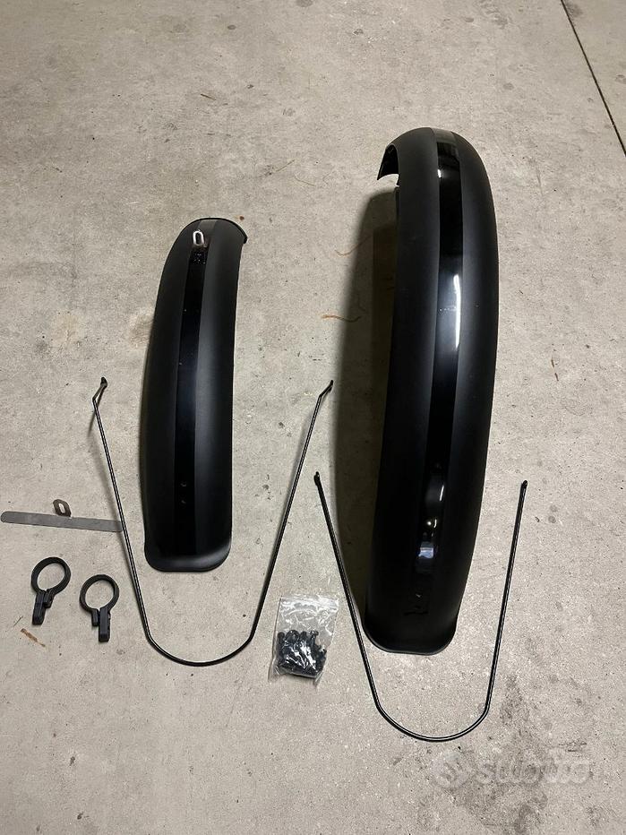 Coppia Parafanghi In Acciaio Per Bici Città Tipo Olandese – Nero, Misura 26″