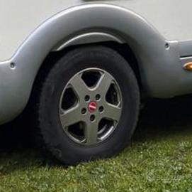 Cerchi in lega piu pneumatici