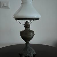 Lampada ad olio antica