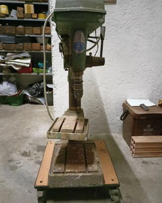 Trapano a colonna usato