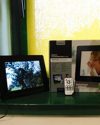 CORNICE DIGITALE INTENSO 8" PHOTOBASE TFT-LCD 800X