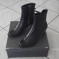 Stivaletti in pelle Roberto del Carlo