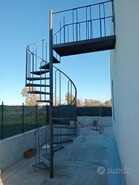 Scala a chiocciola in ferro 