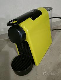macchina caffe Nespresso Essenza Mini