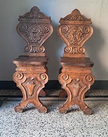 Sedie in noce in stile rinascimento 