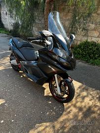 Scooterone Aprilia SRV 850.