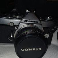 macchina fotografica Olympus OM-1